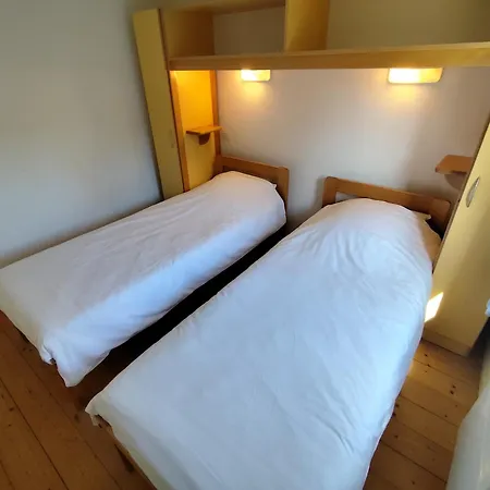 Village La Manne Kompleks wypoczynkowy 2*