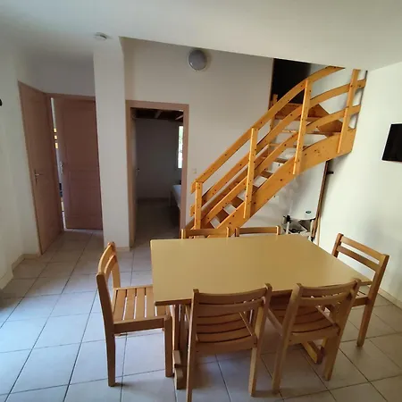 Kompleks wypoczynkowy Village La Manne 2*