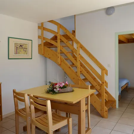 Village La Manne 2*
